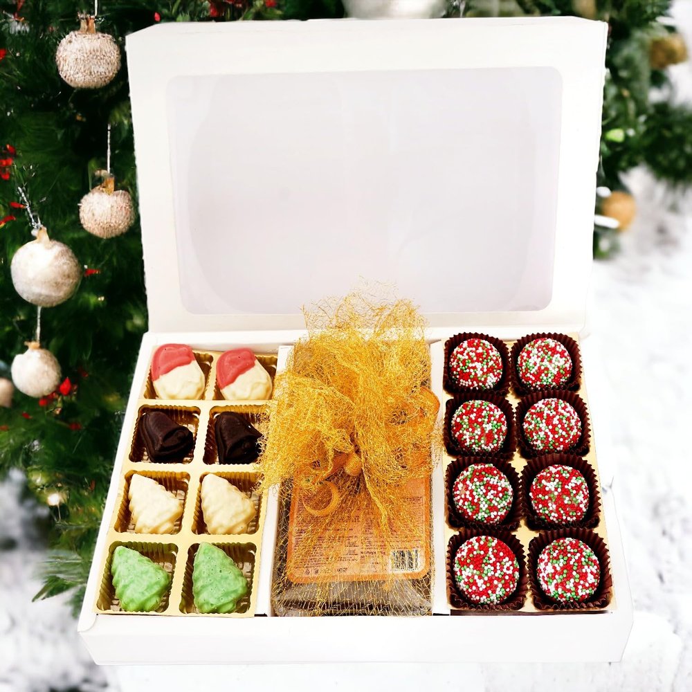 Ghasitaram Gifts Jaiccha Christmas Gifts White Christmas Hamper Box Big with chocolates, plum cake and Hazelnut Balls
