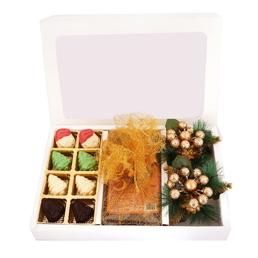 Ghasitaram Gifts Jaiccha Christmas Gifts White Christmas Hamper Box Big with chocolates, plum cake and 2 Wreaths