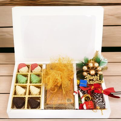 Ghasitaram Gifts Jaiccha Christmas Gifts White Christmas Hamper Box Big with chocolates, plum cake,wreath and dcor