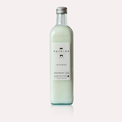 ANTOINE Fabric Softener "INTENSE" 750 ml The scent of "INTENSE" is marked by masculinity. The combination is created for men, but it will also be perfect for women who like special, strong scents.