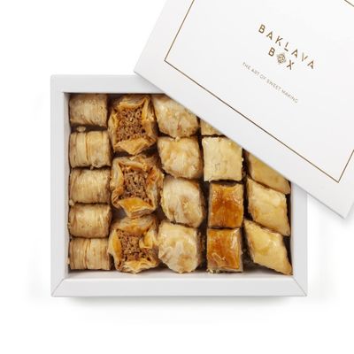 250g Bitesize Baklava Gift Box Black, approx 20 bitesize pieces, authentic, traditional arabic baklawa, luxury presentation box, handmade fresh backlava