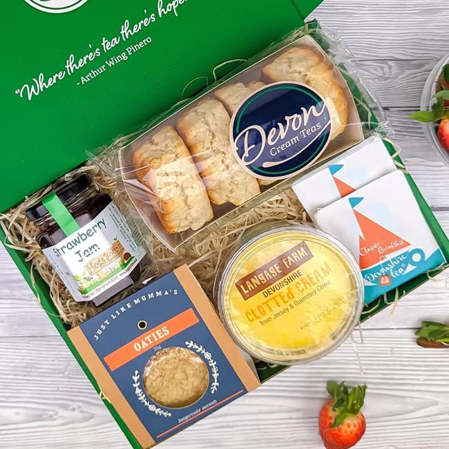 Devon Cream Tea Hamper for 2 with Biscuits Gift Set | Devon Afternoon Tea, 4 Scones, Jam, Cream Tea & Biscuits | Hamper Gifts For Women | Christmas, Birthday, Easter, Anniversaries