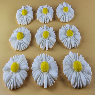 24 x edible 3D 35mm daisies daisy flowers with coloured centers, many colours toppers, cake cupcakes decorations (White)