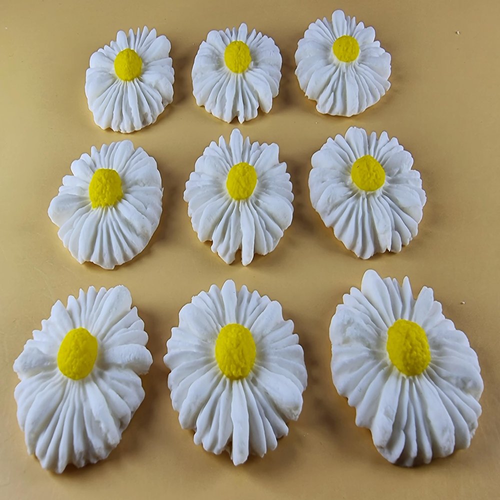 24 x edible 3D 35mm daisies daisy flowers with coloured centers, many colours toppers, cake cupcakes decorations (White)