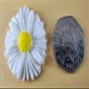 24 x edible 3D 35mm daisies daisy flowers with coloured centers, many colours toppers, cake cupcakes decorations (White) view 4