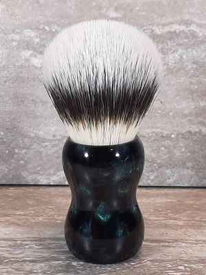 Yaqi Night Emerald 26mm Synthetic Hair Resin Handle R220936