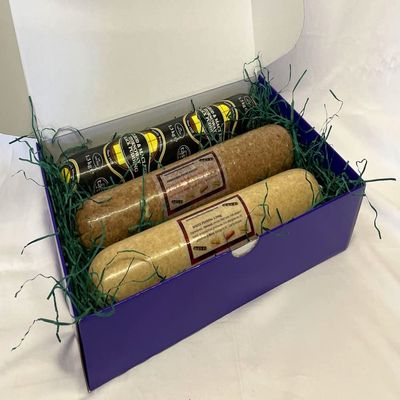 "The Clachantrushal" Luxury Scottish Food Gift Box with Stornoway Black Pudding, Traditional Scottish White Pudding and Haggis