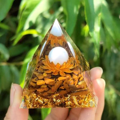 XLDECOR Crystal Ball Pyramid Stone with Tree of Life Symbol, Positive Energy Chakra Healing Stone Reiki Pyramid Decoration for Meditation, Spiritual Healing, Office Feng Shui,Q32-3.14in