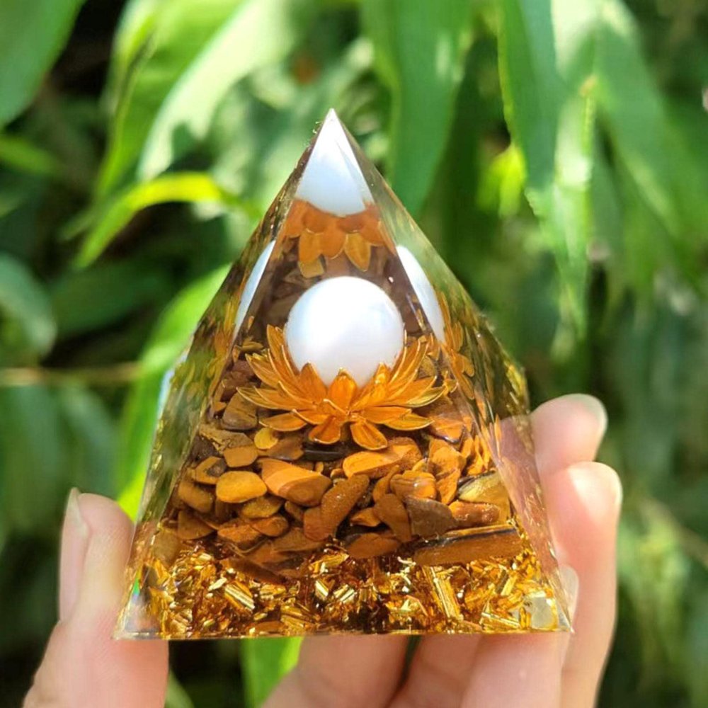 XLDECOR Crystal Ball Pyramid Stone with Tree of Life Symbol, Positive Energy Chakra Healing Stone Reiki Pyramid Decoration for Meditation, Spiritual Healing, Office Feng Shui,Q32-3.14in