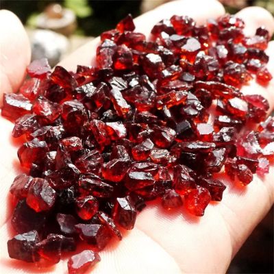 100g Natural Red Garnet Tumbled Quartz Crystal Gravel Healing Energy Rough Mineral Specimen Collectables Garden Home Decor,50g