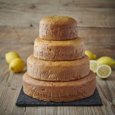The Original Cake Company- Plain Ready to Decorate Lemon Sponge Cake, Lovingly Handmade Cakes, Freshness Guaranteed, Great for Weddings, Birthday's & Celebrations, Vegetarian 12 Inches