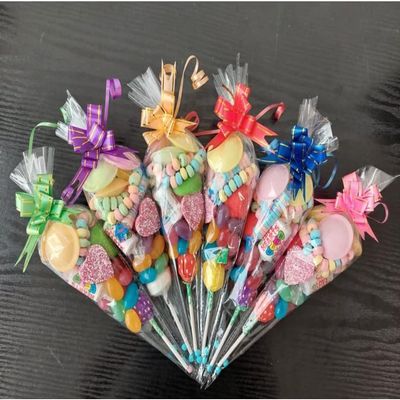 Retro Sweet Pre Filled Cones Kids Party Bags Children's Birthday Party Bags Favours, Unisex - Assorted Sweet Cone with colorfull Bow (1 Count (pack of 30))