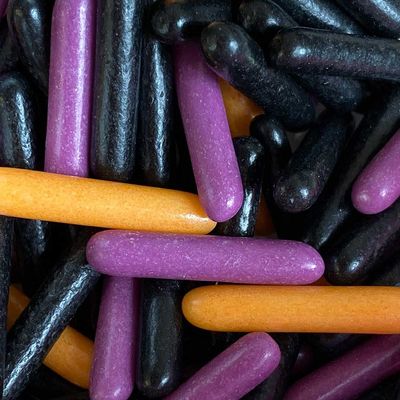 A Pinch Of - Macaroni Rods - Wicked Mix Cake Topper Sprinkles - 25g Edible Polished Cupcake Decorations - Party Sprinkles, Halloween Themed Cakes and Bakes