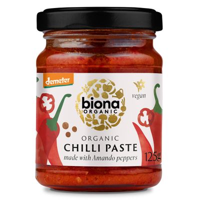 Biona Organic Hot Chilli Paste 125g, Pack of 6 - A Fiery Chilli Paste Made from Amando Peppers - Organic & Demeter - Adds Instant Heat to Your Recipes - Add to Pasta Dishes, Curries and Stir-Fries
