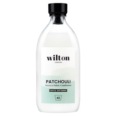Wilton London Eco-Friendly Fabric Conditioner 42 Washes - Plant-based and Biodegradable Fabric Softner - Packed with Essential Oils - Made in UK - Fresh and Longlasting Patchouli Scent - 1 Litre