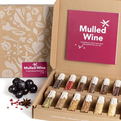 Mulled Wine Kit by Craftly | Holiday Spiced Wine Mix | Warm Cocktails for Winter | Gluhwein Spice Set | Spice Gift Set for Cooks | Christmas Spices | Spices, Recipes, & Instructions