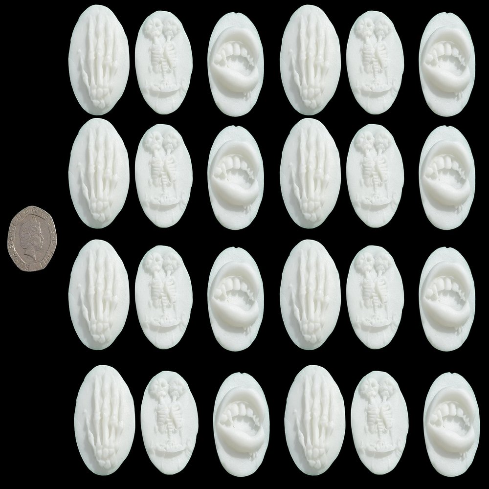 24 x edible 3D Halloween tokens disks icing toppers, cake cupcakes decorations (Honey Gold)
