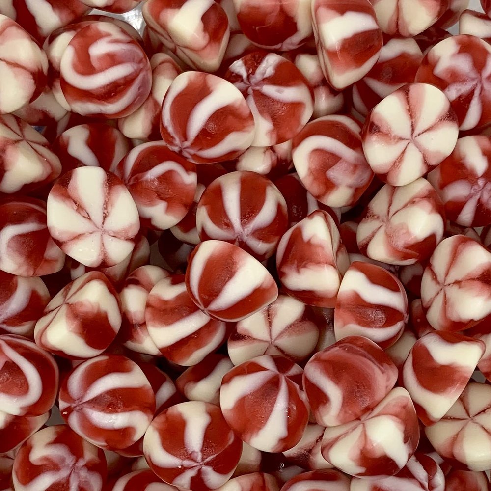 Strawberry Twist Kisses 700g Re-Sealable Pouch by The Gourmet Sweet Company