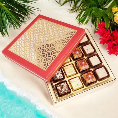 Ghasitaram Gifts Jaiccha Carving Box with 16 pcs Assorted Bites |Gift for Diwali,Holi,Rakhi,Valentine,Christmas,Birthday,Anniversary,Her,Him|