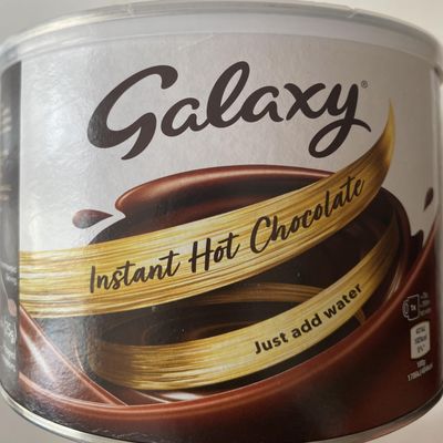 Galaxy Instant Hot Chocolate Powder 1k Delivered in a Genuine Old Scool Sweets Box