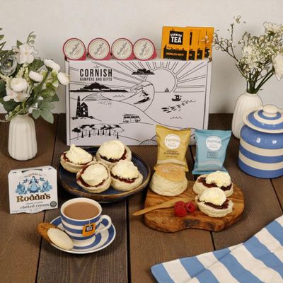 Cornish Afternoon Cream Tea Hamper  4 Person Deluxe Cream Tea - Fresh Scones, Tea, Jam, Cornish Biscuts & Roddas Clotted Cream, Elegant Packaging Gift - Birthday, Anniversary & Special Occasions
