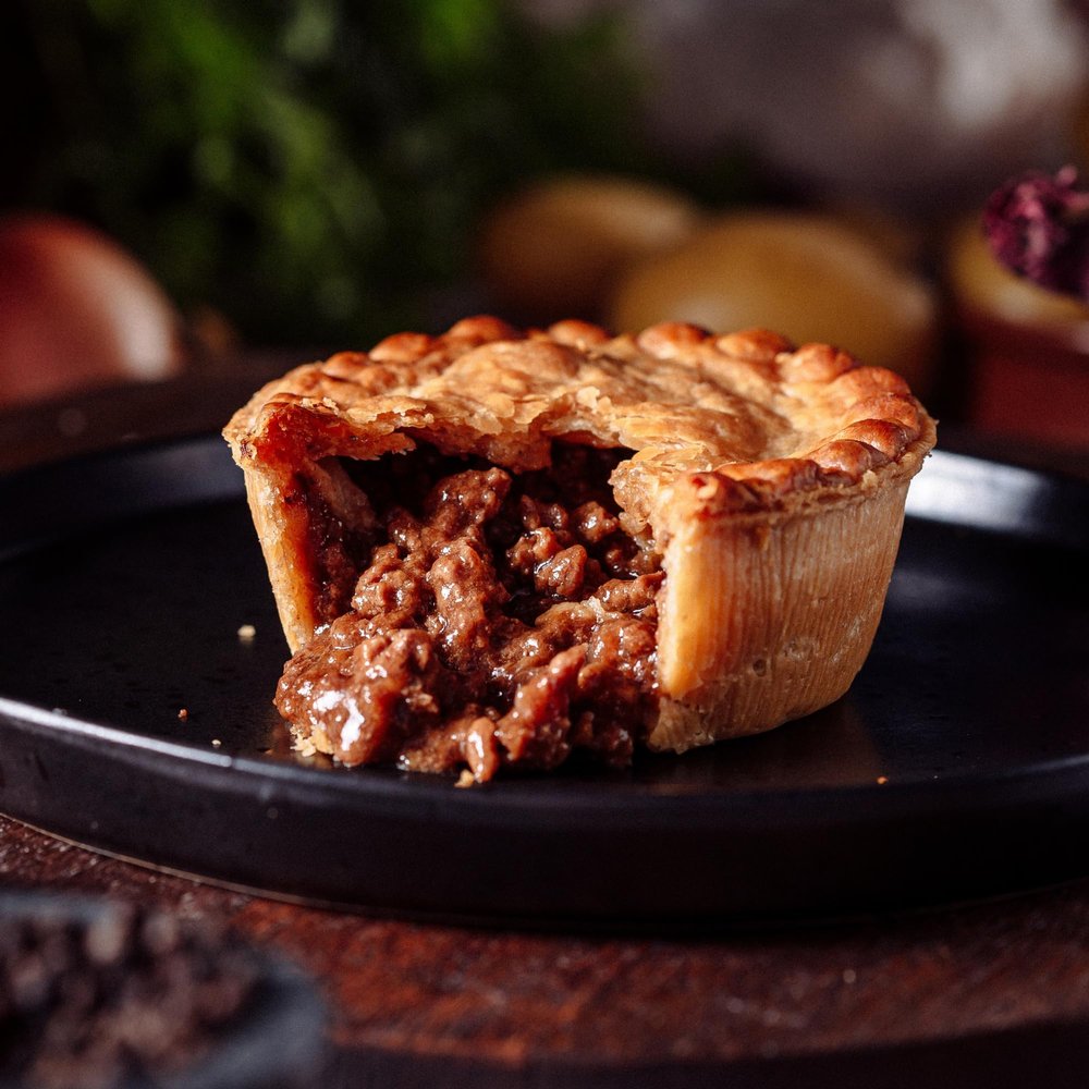 Regal Minced Beef & Onion Pies (Pack of 6)  Traditional British Family Recipe Since 1936  Golden Flaky Crust, Hearty Ready-to-Serve Comfort Food Delivered to Your Door