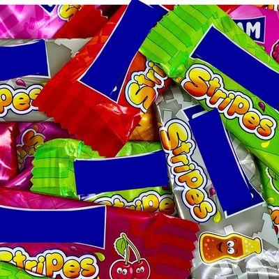 Moam Stripes Bag - Individually Wrapped Fruit & Colla Flavoured Chewy Sweets (800g)