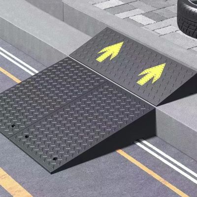 2 Pack Rise Rubber Curb Ramp Heavy Duty Driveway Ramps For Sidewalk Portable Lightweight Threshold Ramp Set Step Ramp For Sidewalk Lawn Mower Cars Wheelchairs Pet Mobility Scooter Bike Motorcycle (Si