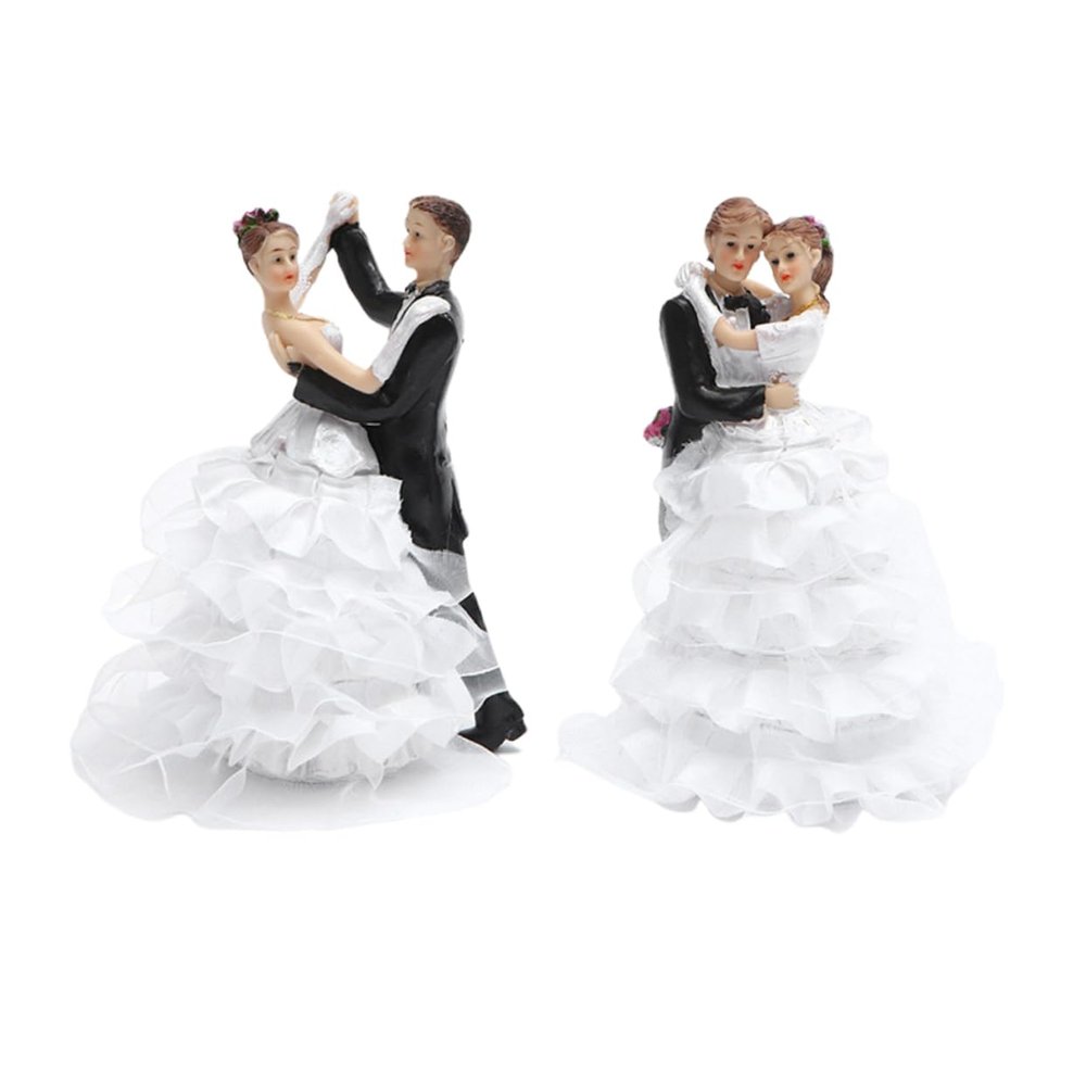 Ciieeo Landscape Props for Wedding 2pcs Resin Bride and Groom Cake Ornament Miniature Couples for Wedding Decorations