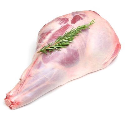 Fresh Lamb Leg 2.5kg -/+10% | Premium Quality Bone-In Lamb | Ideal for Roasting, Slow Cooking & Family Meals | Butcher Cut
