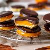 Jaffa Duo Orange Jelly & Chocolate Covered Biscuits 250g Twin Pack - Rich Cocoa, Real Orange Juice, 52% Cocoa Coating Jaffa Cakes, Multiple Sizes 125g, and 250g (125 G, 24 PCS) view 3