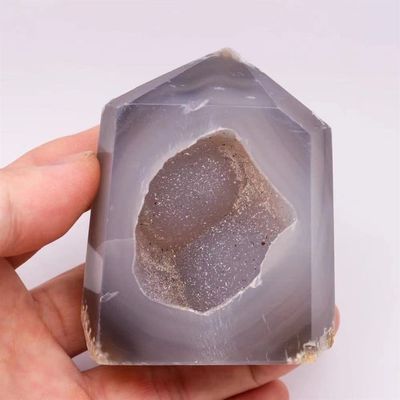 BIANMTSW Home Collections 200g-1000g Feng Shui Natural Crystal Crackle Quartz Geode Agate Point with Shiny 1pc Suitable for Home Room Decoration (Color : 1pc 400g-500g)