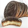 McVitie's The Original Jaffa Cakes Triple pack 33 Cakes, Light Sponge Cakes with Dark Crackly Chocolate coated and a Tangy Orangey Centre by zamfoods for all Ocasions (One Triple Pack (33 Cakes)) view 3