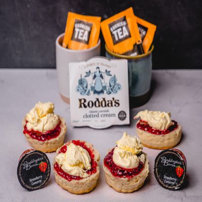 The Gluten Free Cream Tea Hamper  Premium Gift Set 2 Person Deluxe Tea Set Hamper Gifts Includes Fresh Gluten Free Scones, Tea, Jam & Roddas Clotted Cream (1x113g)  Elegant Packaging