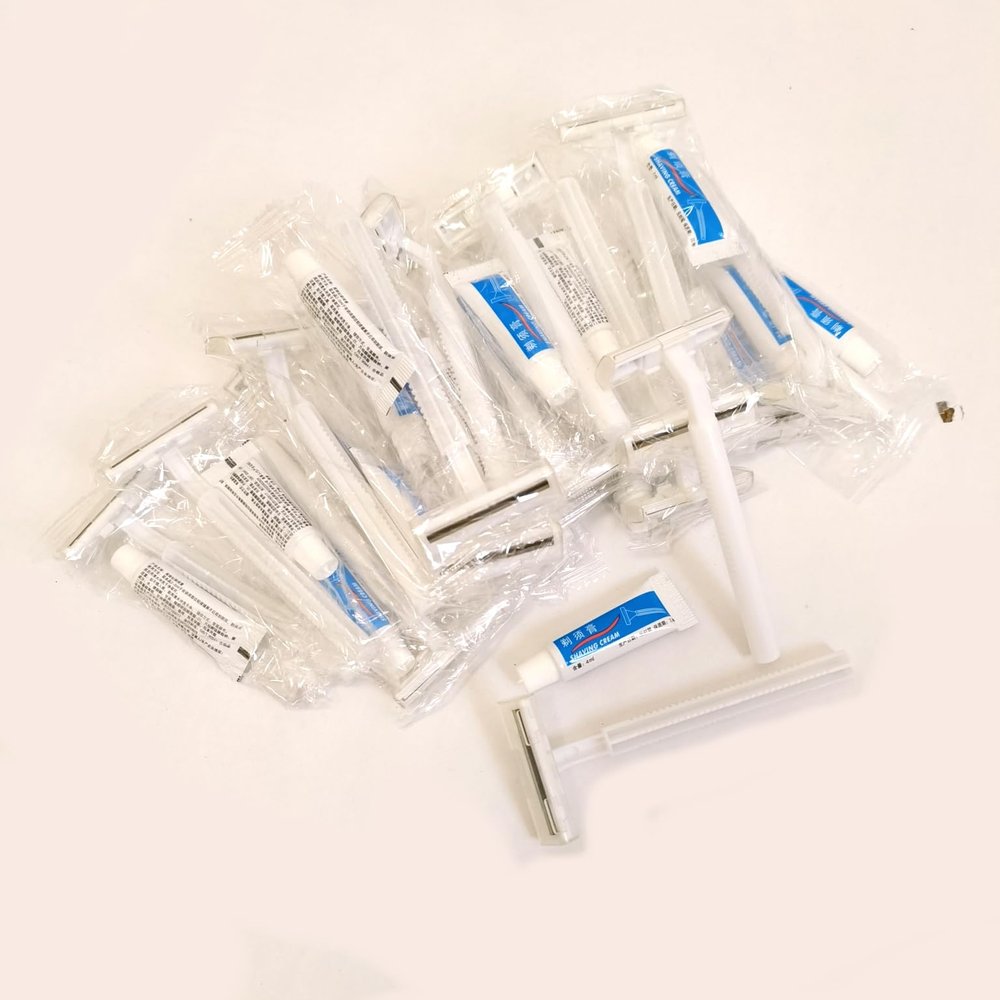 4g Disposable Razor and 4ml Shaving Cream Personal Skin Care Kit Pack of 10