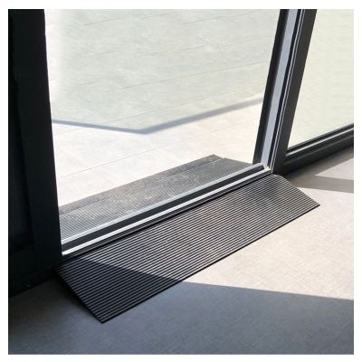 0.8-4.5cm Rise Threshold Ramp Solid Non-Slip Rubber Wheelchair Ramp for Thresholds Doorways Driveways Bathroom DIY Width 1500 lbs Capacity