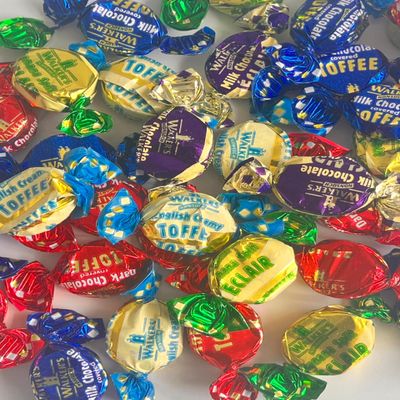 Huge 1KG Bulk Bag of Original Walker's Nonsuch Assorted Toffees & Milk Chocolate Eclairs Retro Traditional Famous Sweets Candies Assortment