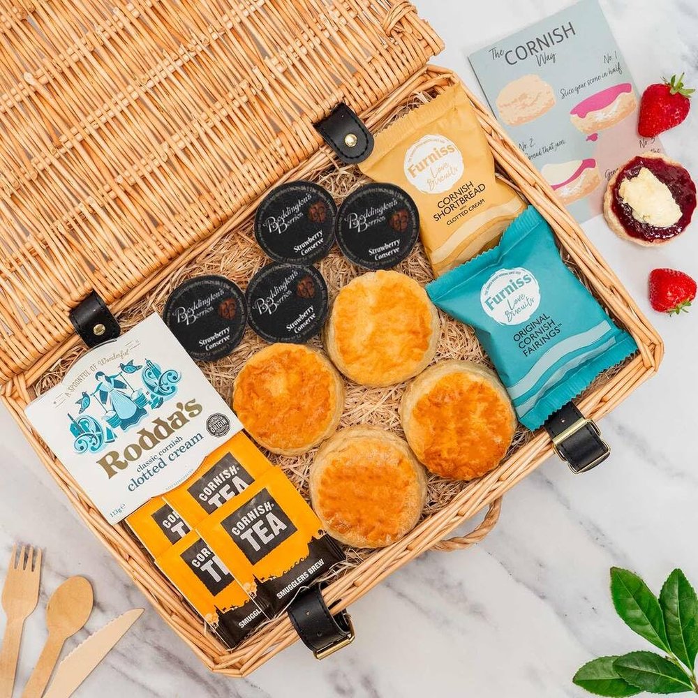 Cornish Hampers & Gifts 4 Person Cream Tea - Deluxe Wicker Hamper Basket Included - Fresh Scones, Tea, Jam, Roddas Clotted Cream & Biscuits + Elegant Wicker Basket. Anniversary & Special Occasions