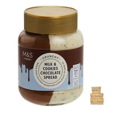 M&S Milk & Cookies Chocolate Spread, Milk & White Chocolate Spread with Cookie Pieces, 400g (1 Pack)