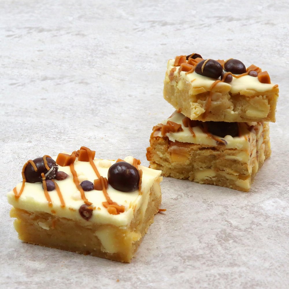 Bakerdays Limited Edition Coffee and Caramel Blondies, White Chocolate Topping, Caramel Pieces, Caramel Sauce, Chocolate-Covered Coffee Beans, Letterbox Friendly