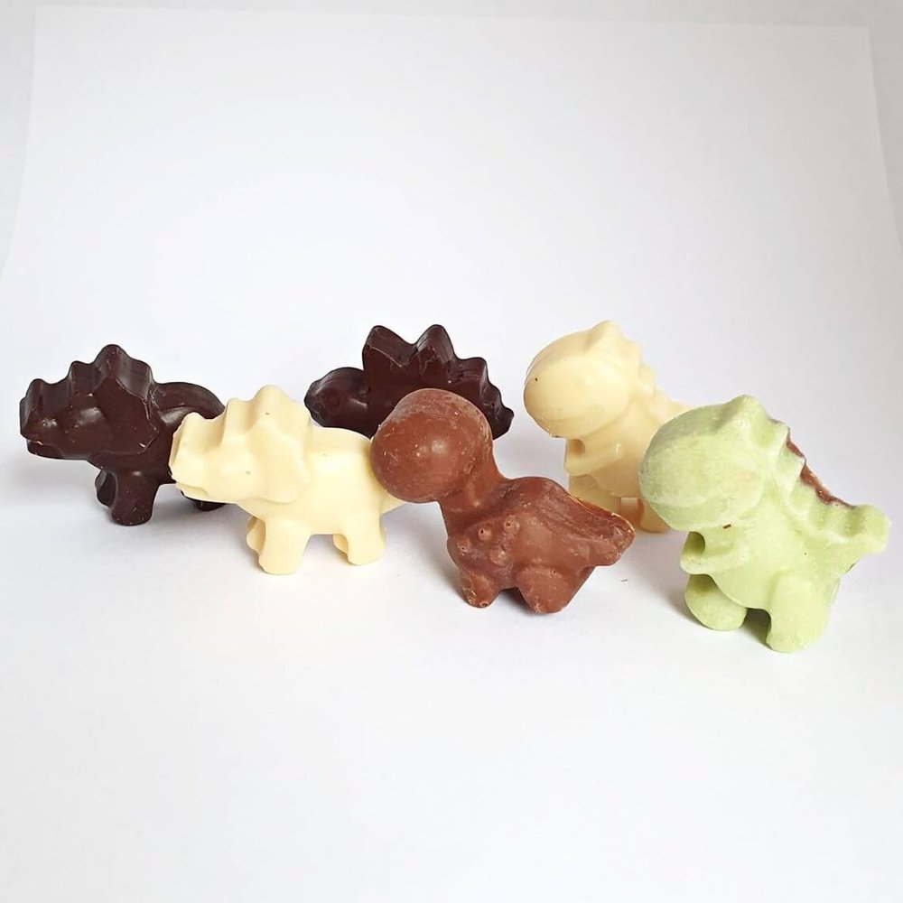 Chocolate Dinosaurs Pack of 6. Stocking Filler. Christmas Gift for kids. Mix Flavour