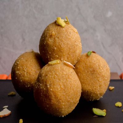 Lily's Special Besan Ladoo is a delicious Indian sweet treat to serve during festivities or as a dessert serve with 4 piece (Approximent Weight 310g)