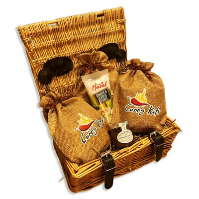 Curry Gift Set Hamper, Indian - Pack of 6 Curry Kits, Curry Gift Set, Spice Mixes (Hot)