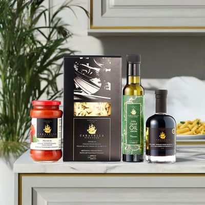 Caravella Fine Food - Italian Gourmet Tasting & Gift set "Classico" - Selection of artisan Pasta, EVO Olive oil, Basil sauce, Blasamic Vinegar from Modena IGP - Food Gifts & Hampers for any occasion