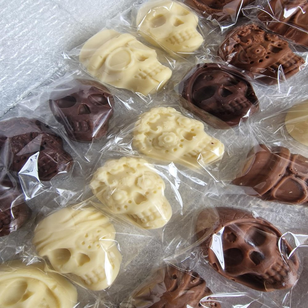 Halloween Chocolate Scull Candy. Trick or Treat Chocolate. Chocolate Sculls in Different Shapes. Pack of 5. 15G each