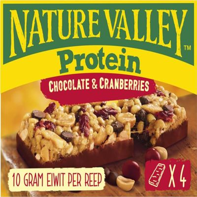 Nature Valley Protein Bar Chocolate & Cranberries, Protein Bar with Chocolate & Berries, Snack for School & Travel, Healthy Snack, Gluten-Free, Pack of 1, 4 Bars