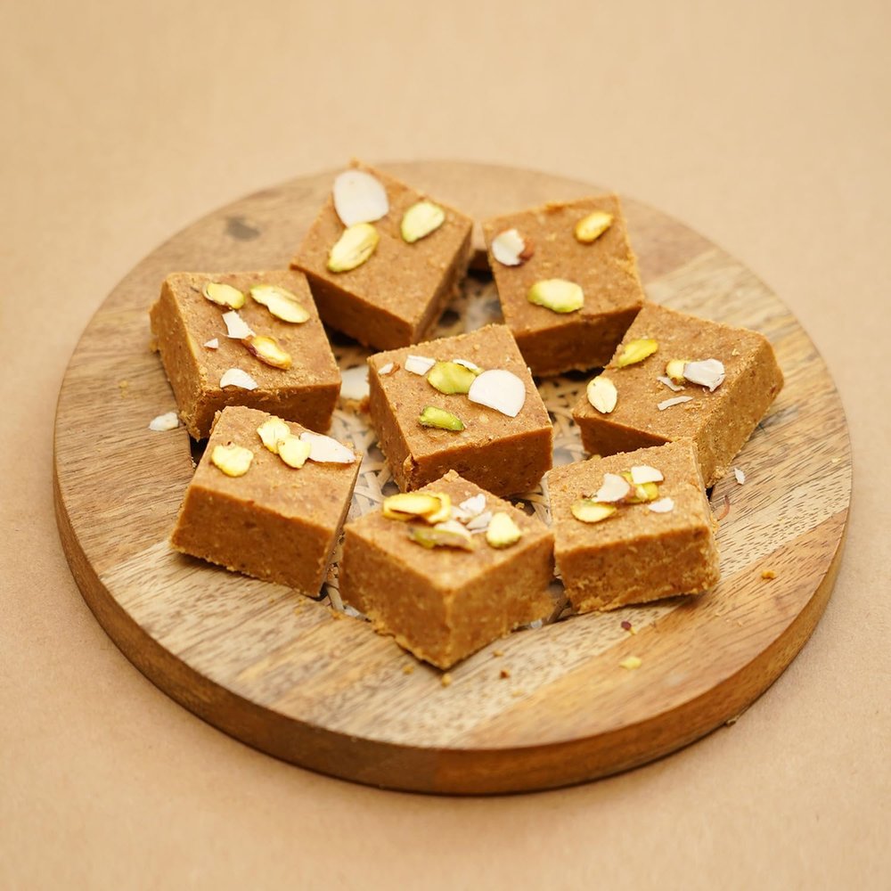Ghasitaram Gifts Jaiccha Sugarfree Besan barfi 800 GMS|Gift for Diwali,Holi,Valentine,Birthday,Anniversary,Gift for Her,Him,Mothers Day,Fathers Day|