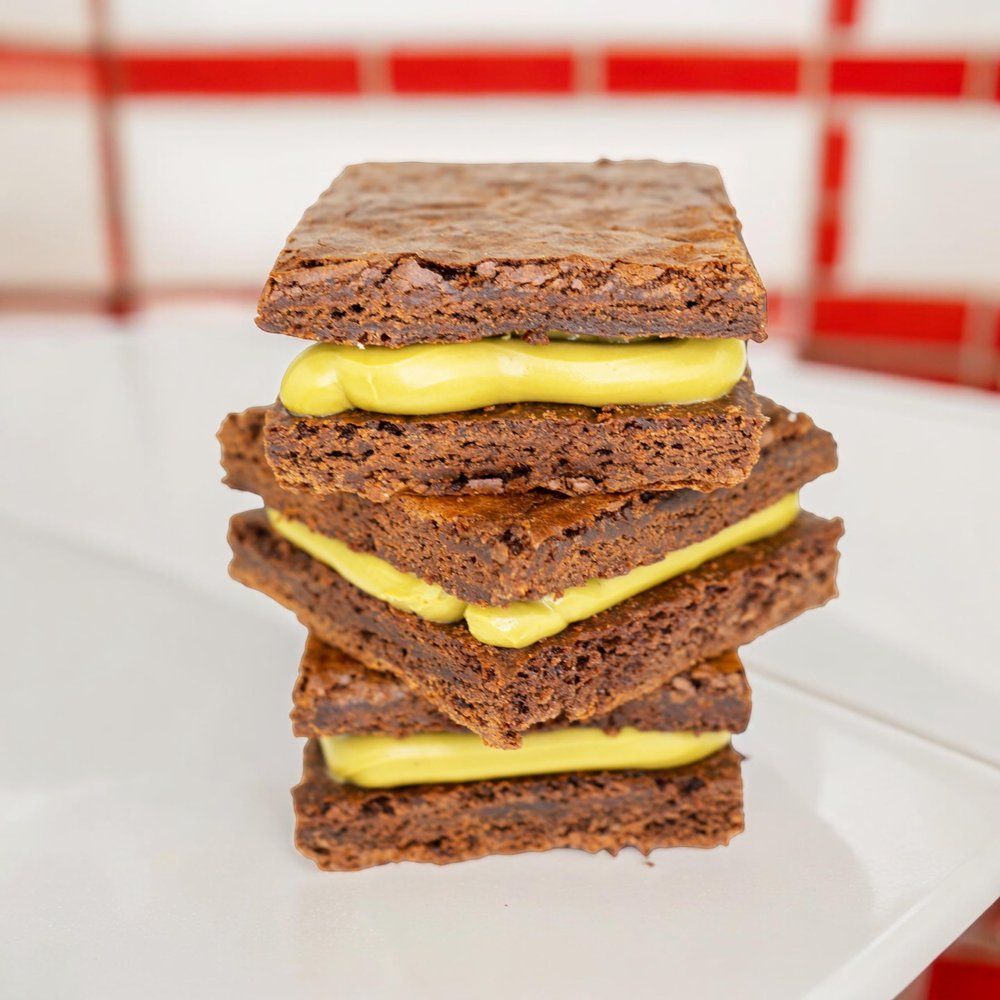 Eat Brownie - Premium Fudge & Gooey Stuffed Chocolate Brownies (Box of 6) | Best Brownies in UK | Pistachio Flavour | Handmade Brownie Gift | Free UK Delivery & Personalized Gift Card