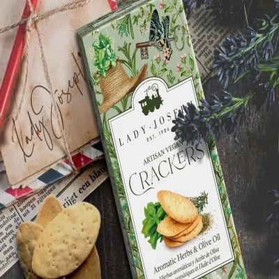 2 x 100g Lady Joseph Aromatic Herb Artisan Crackers