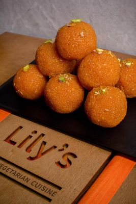 Lily's Special Motichur ladoo is one of the favorite Indian desserts to serve during festivities or as a dessert serve with multipiece 4,6,8 pieces (8)
